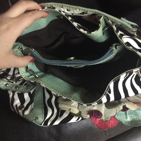 Zebra purse - Picture 2 of 4